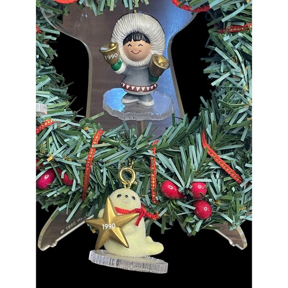 1990 Hallmark Keepsake Xmas Ornament Little Frosty Friends Complete Set Wreath - Picture 3 of 6